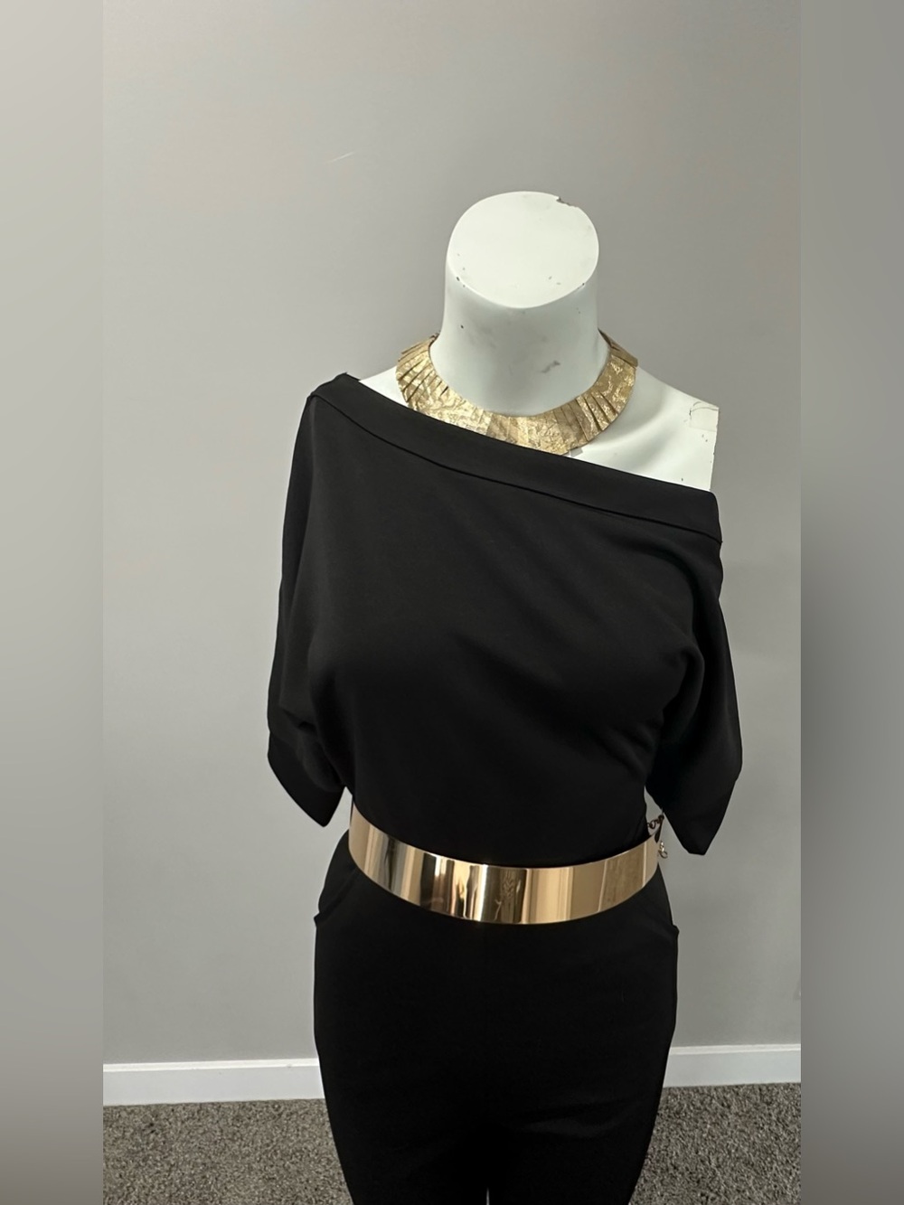 Women's Black Off-Shoulder Jumpsuit – Size 4/5 ✨